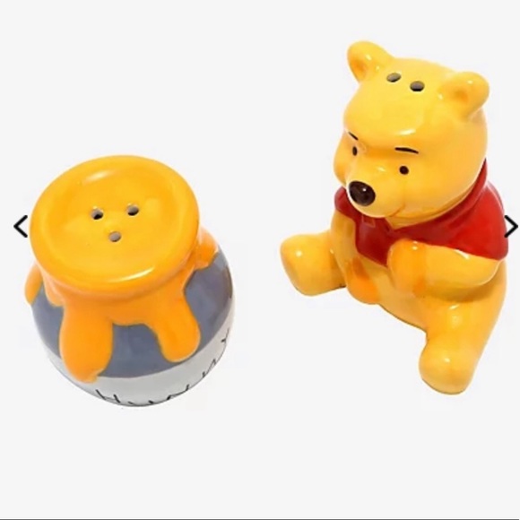 LAST ONE Disney Winnie the Pooh Salt & Pepper Set - Picture 6 of 6